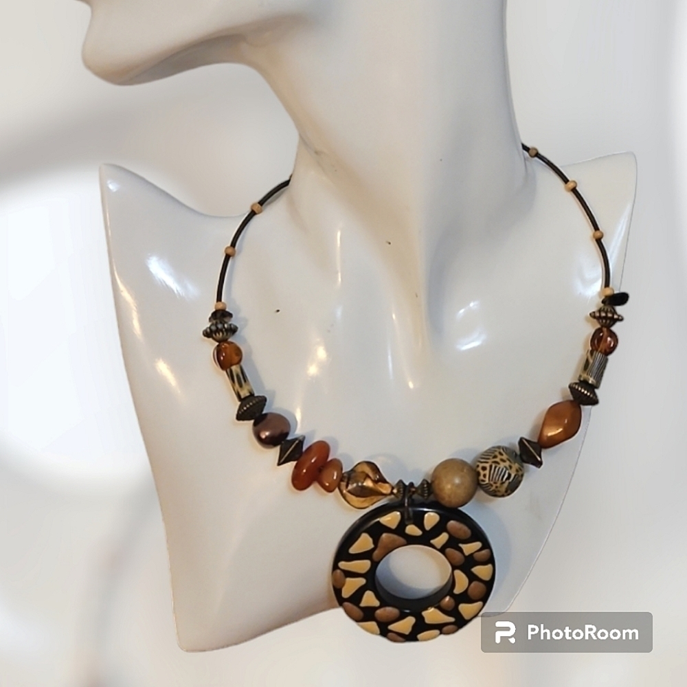 VTG Tribal Wood Horn Glass Beaded Acrylic Donut Pendant Cuff Necklace